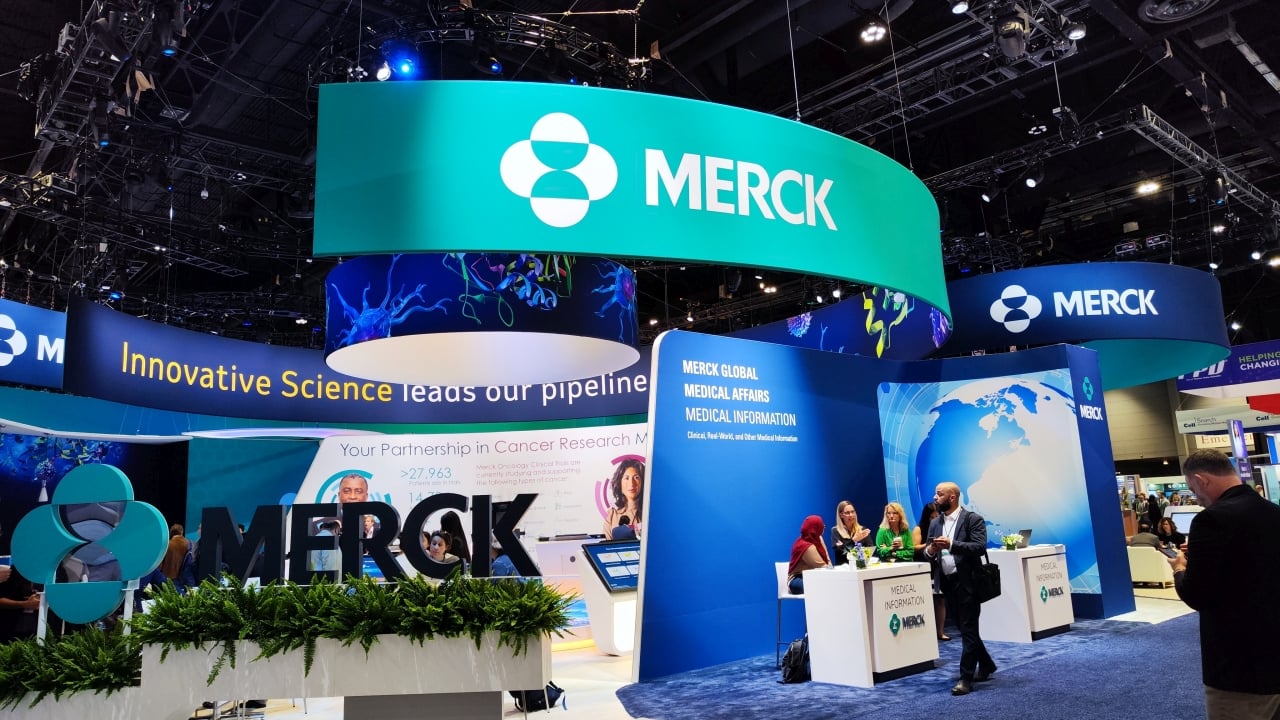 Merck unveils PD-1xVEGF bispecific data in NSCLC, remains tight-lipped on phase 3 plans