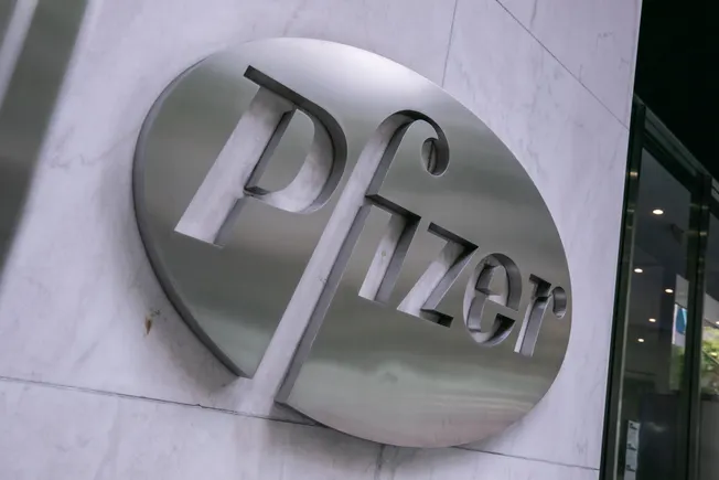 Pfizer drug acquired in Seagen deal disappoints in lung cancer study