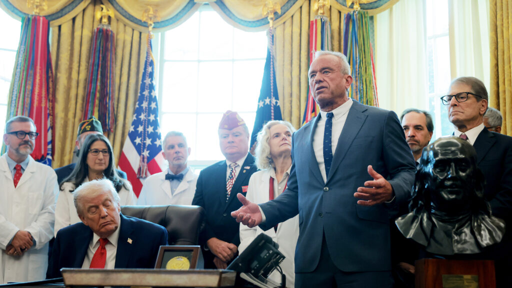 White House Targets NIH Job Protections in Research Oversight Shake-Up